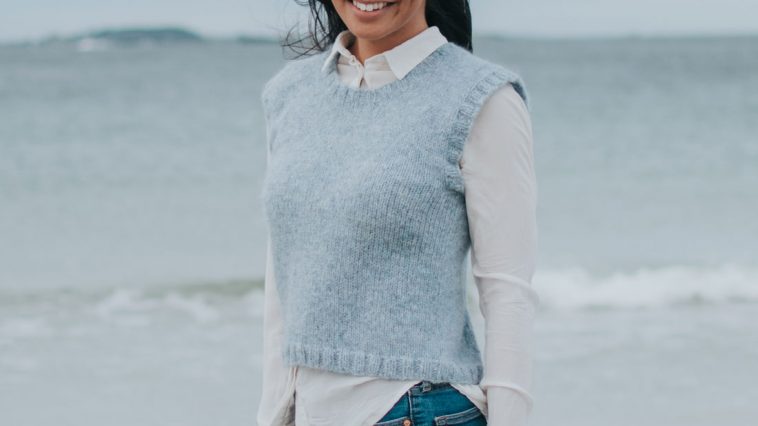 gratis oppskrift enkel strikket vest til dame