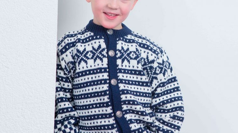 gratis strikkeoppskrift fanakofte til barn