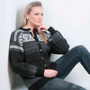 gratis strikkeoppskrift setesdalskofte setesdalsjakke